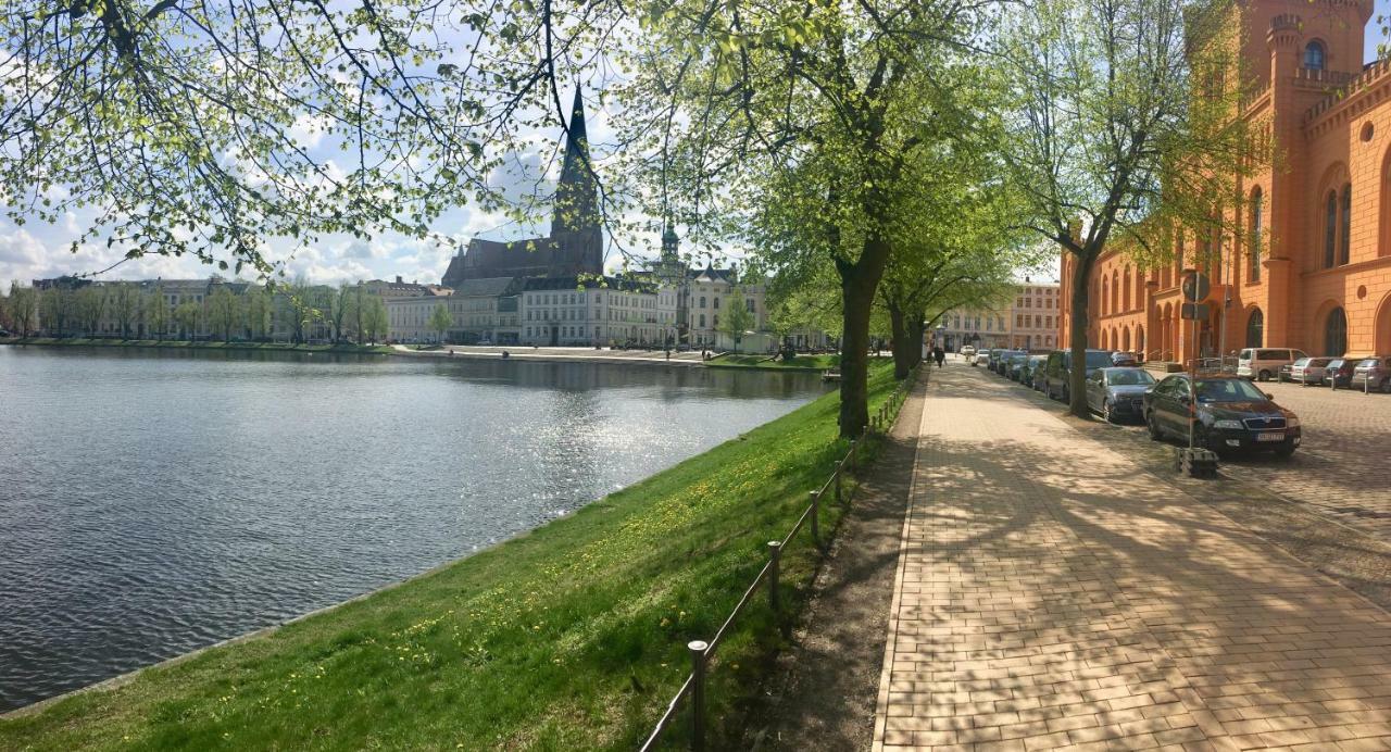 Schwerin Apartment Am Pfaffenteich Exterior foto